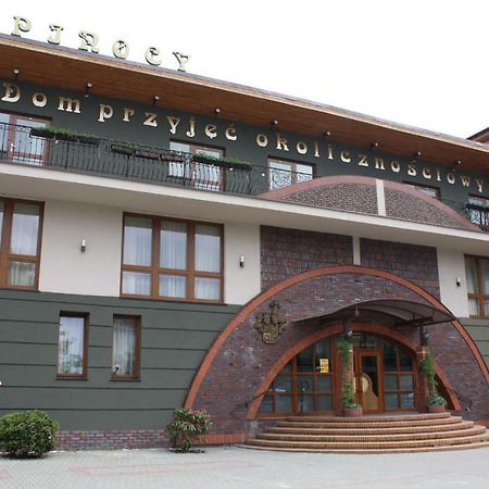 Hotel Pinocy Ledziny Екстериор снимка